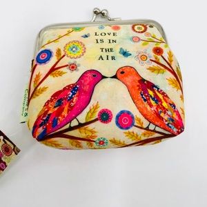 - Sascalia coin purse “Love is in the Air”